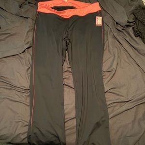 Wicking active wear yoga pants